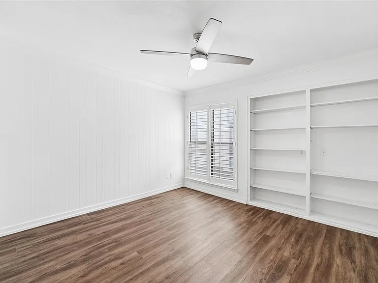 3618 Gillespie St #102 — Photo 23