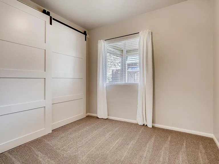 1237 Main St — Photo 12