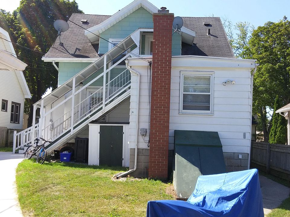 2nd image of 210 Harrison Ave #212