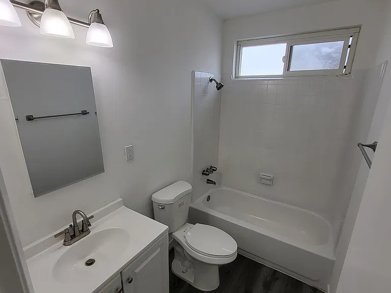 611 S Fir Ave — Photo 9