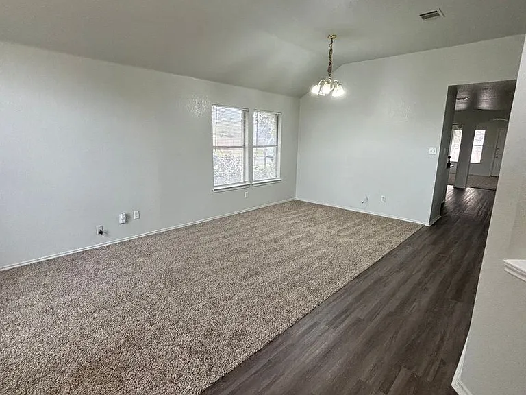 8616 Devine Ln — Photo 2