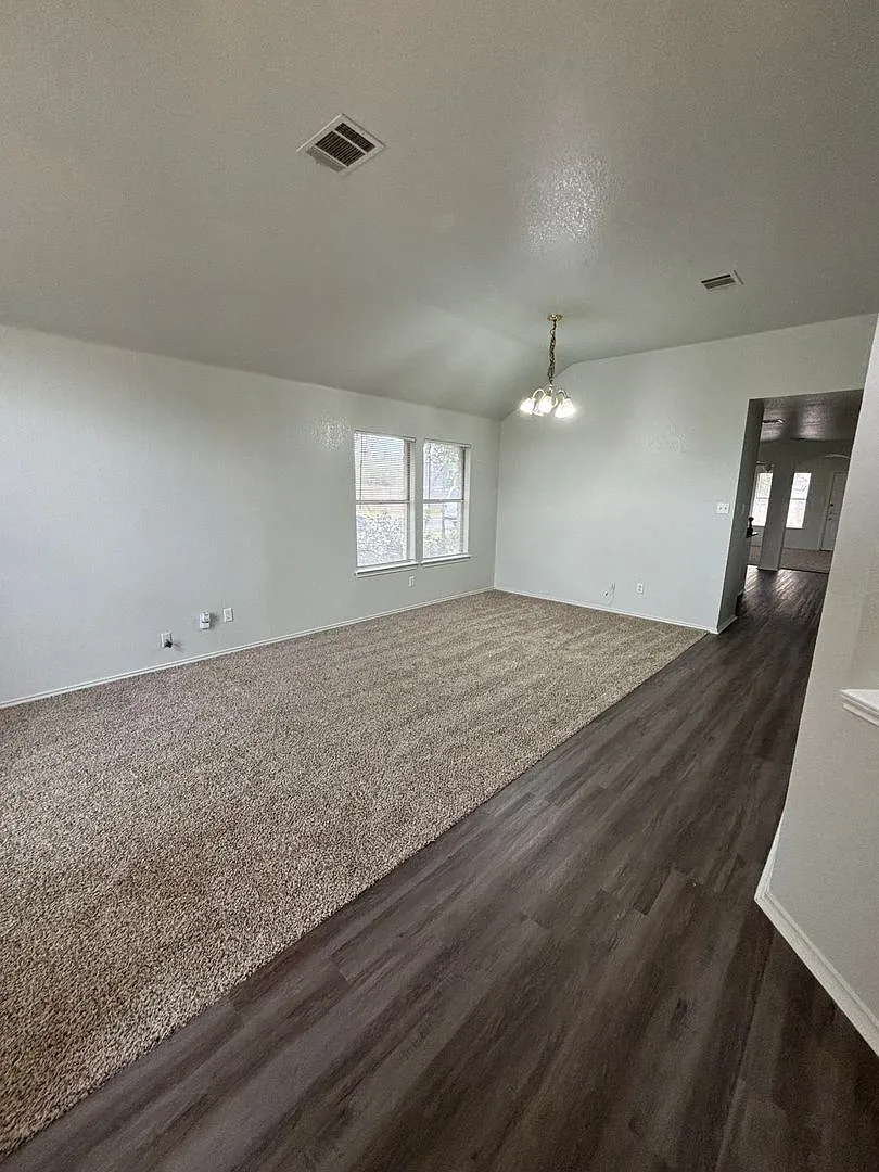 Building Photo - 8616 Devine Ln