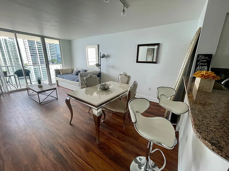 1155 Brickell Bay Dr #1805 — Photo 2