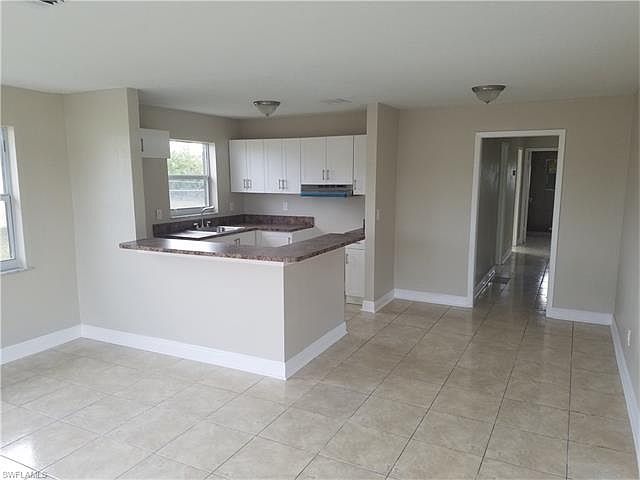 1st image of 224 SW 47th Ter APT 1