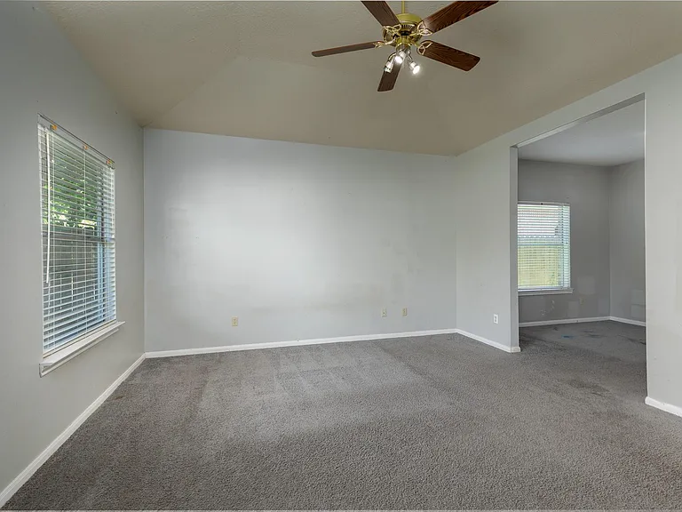 3103 Lauren Ln — Photo 15
