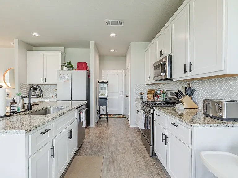 224 Stein Rd — Photo 3