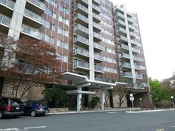 30 Woodland St APT 8F, Hartford, CT 06105
