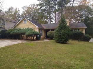 6215 Hemperly Rd, Atlanta, GA 30349