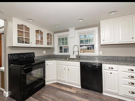 4th image of 11 Richfield St