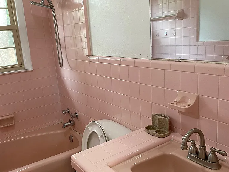 801 Mosley St — Photo 23