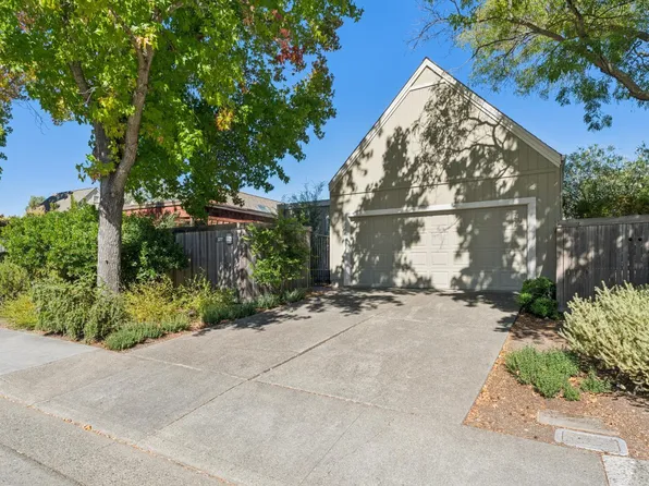 377 Avenida Barbera, Sonoma, CA 95476