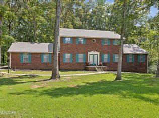 8706 Villa Crest Cir, Knoxville, TN 37923