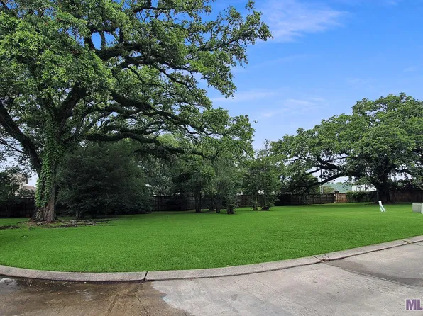 2222 Idle Oaks Dr, Baton Rouge, LA 70808