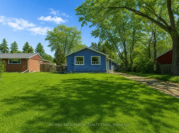114 Ringwood Rd, Oakville, ON L6H 1K2