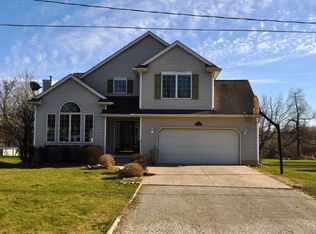 9511 Hill Rd, Swartz Creek, MI 48473