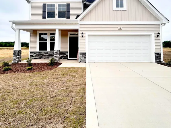102 Maverick Ln, Dunn, NC 28334