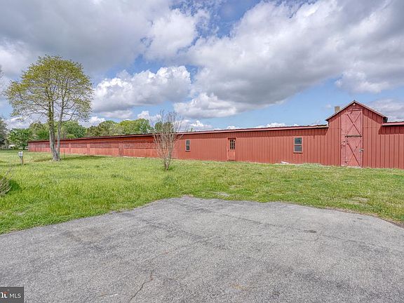 5th image of 461 Hartly Rd