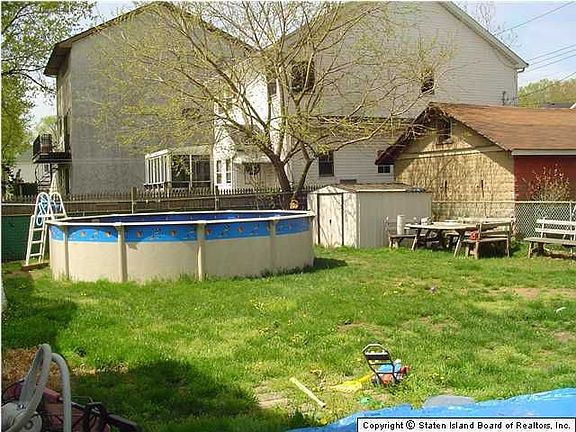 2nd image of 476 Greeley Ave