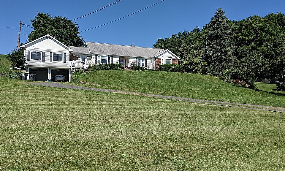 2nd image of 268 Middle Rd