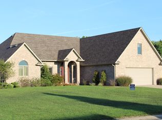 4804 S Grassy Ct, New Palestine, IN 46163