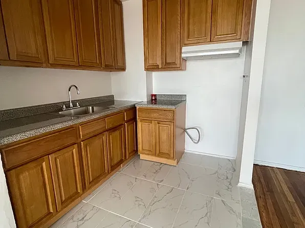 7101 Bay Parkway image 3 of 6