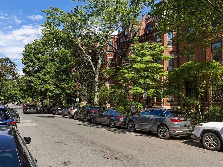 230 Marlborough St #4 — Photo 28