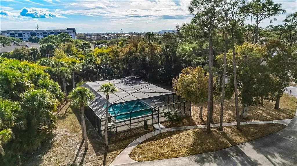 2 bed, 2.0 bath, 1046 sqft, $1,200 — Photo 2