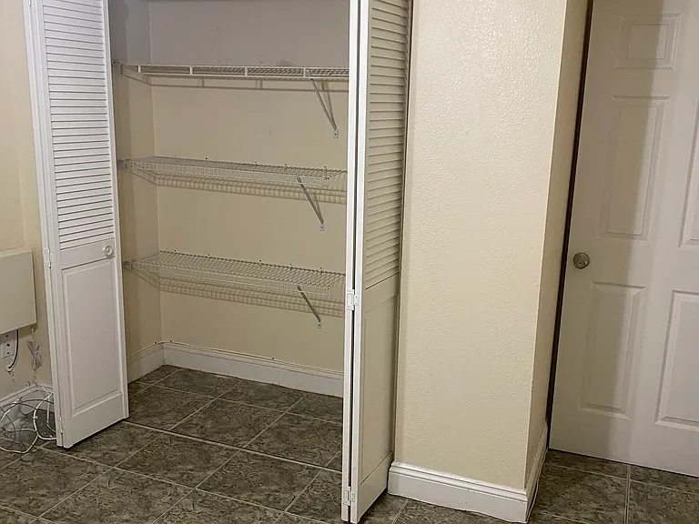 7126 Waterside Dr — Photo 20