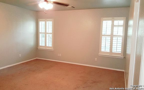 4th image of 527 Willow Grove Dr