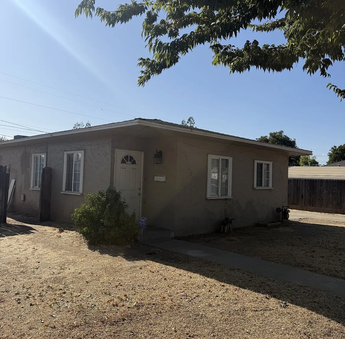 3 bed, 2.0 bath, 1263 sqft, $1,650 — Photo 2