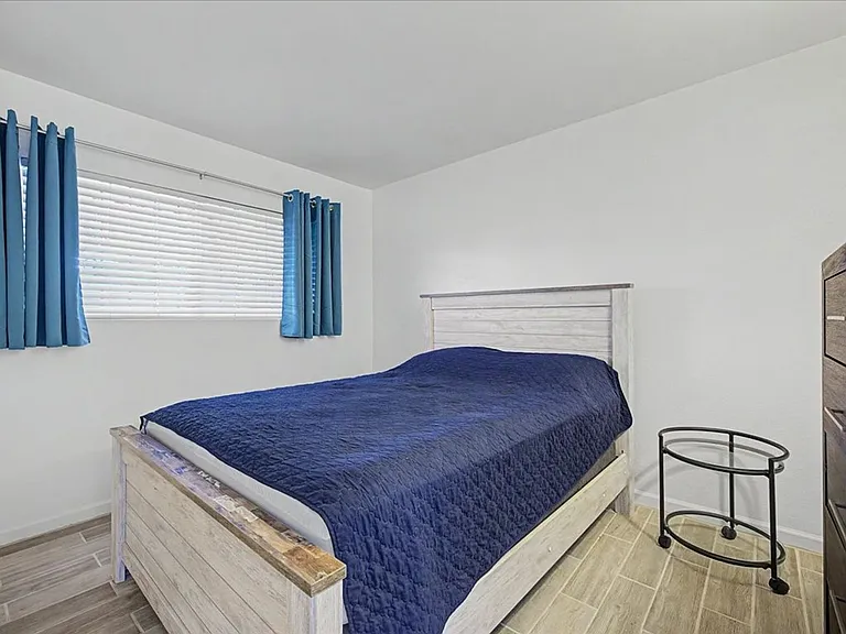 5277 N Tigua Dr — Photo 13