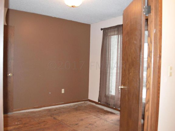4th image of 507 3rd Ave W
