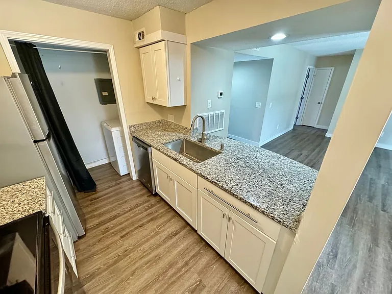 10919 Harrowfield Rd — Photo 11