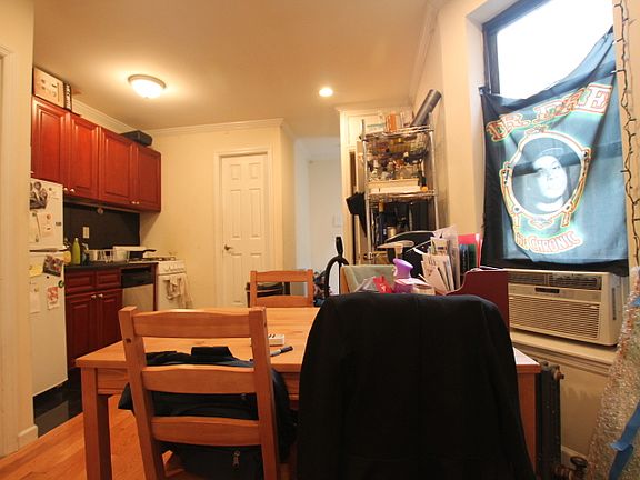 4th image of 225 E 28th St APT 4F