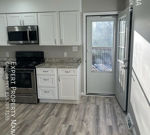 4th image of 156 Manitoba Ln