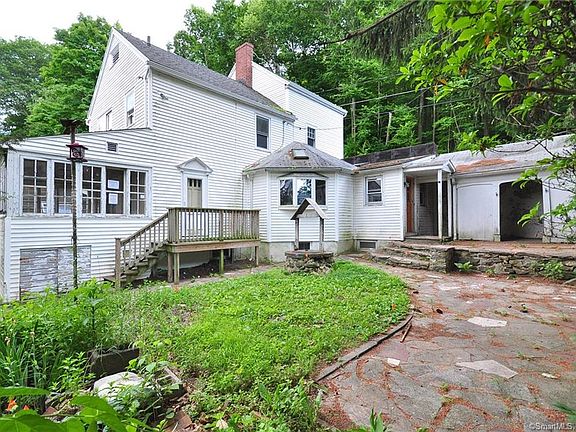 2nd image of 313 Lake Plymouth Blvd