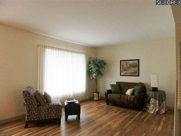 2nd image of 4242 Plymouth Dr