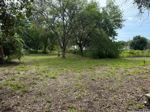 504 water LOT S, Pleasanton, TX 78064