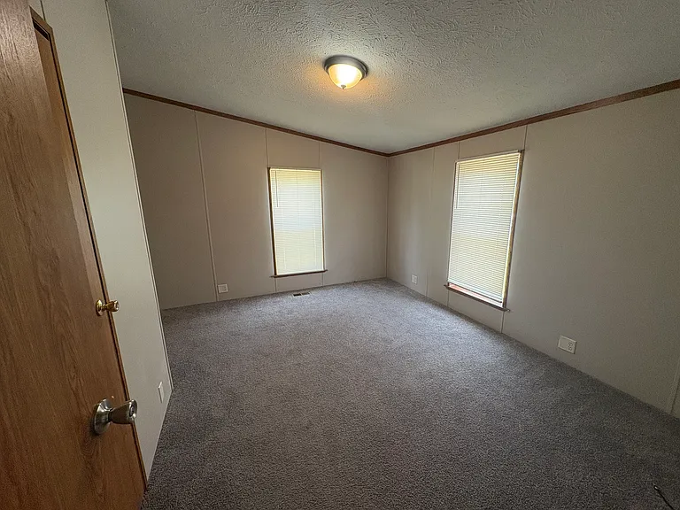 8395 Quill Dr — Photo 5
