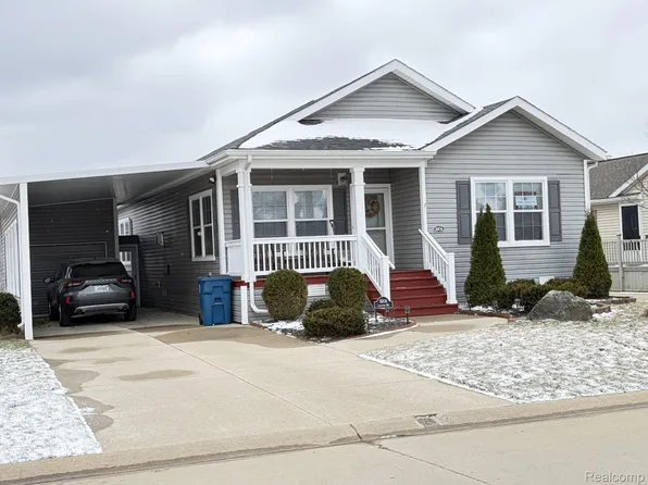 16106 Lancaster Way, Holly, MI 48442