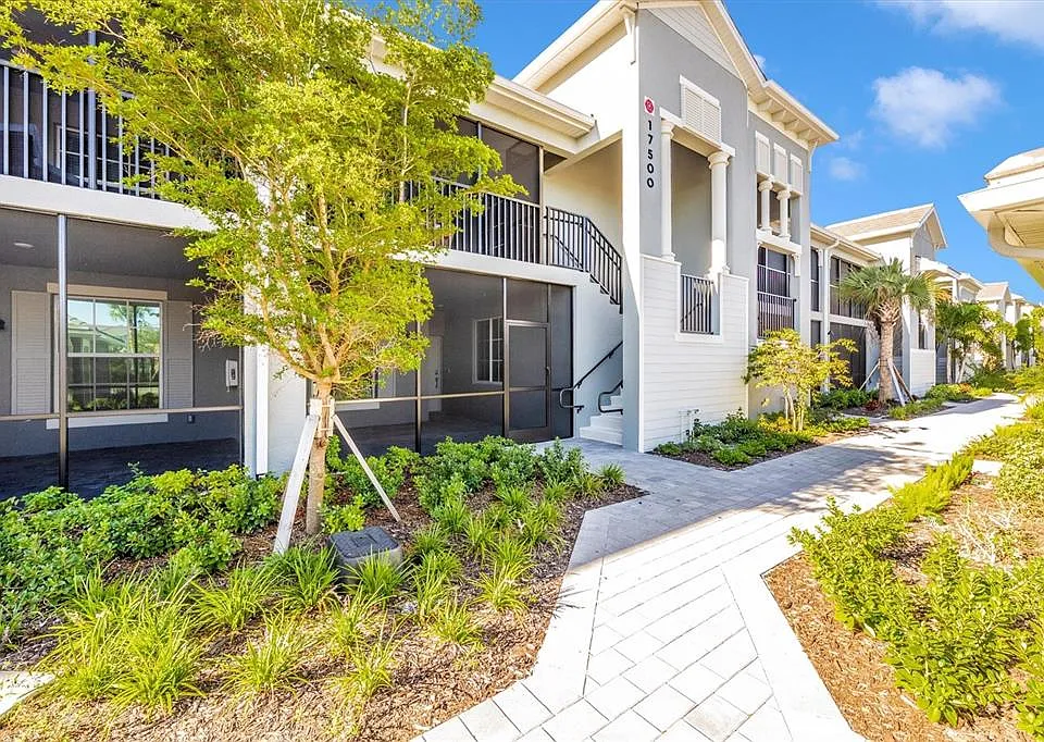 17500 Opal Sand Dr #204