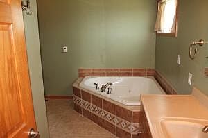 5th image of 2226 193rd Ave