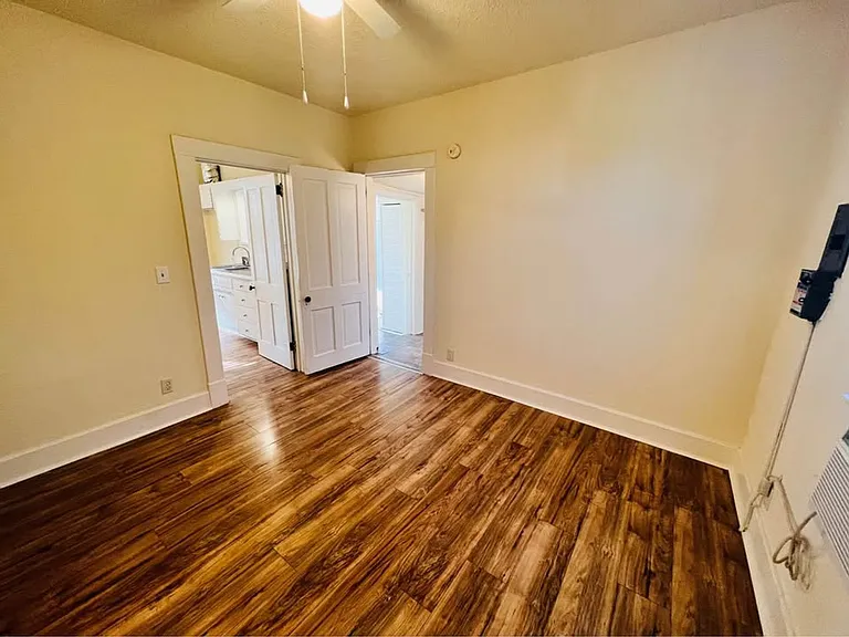 620 W London St — Photo 6