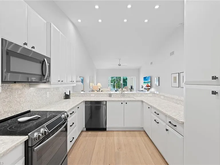 818 Tanbark Dr #204 — Photo 7