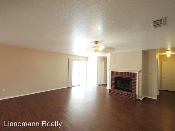 2nd image of 2006 Sandstone Dr