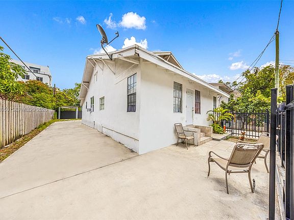 5th image of 127 SW 7th Ave