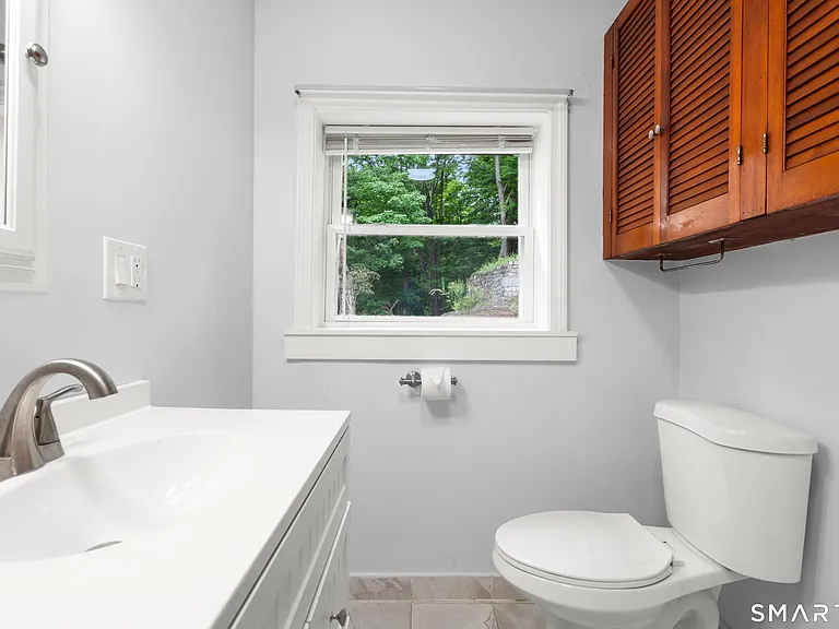 399 Hawthorne Ave — Photo 26