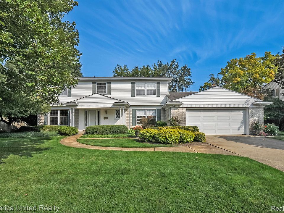 1st image of 5664 N Rainbow Ln