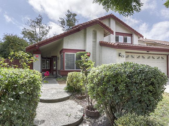 3rd image of 4240 Peregrine Way