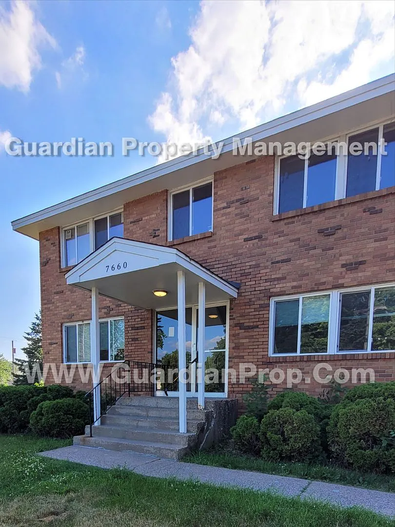 7660 Edgewood Drive — Photo 1